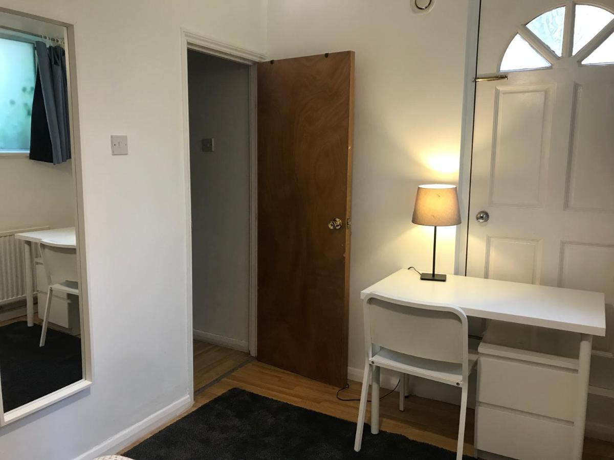 Lovely Budget Double Ensuite In Bricklane London Exteriör bild