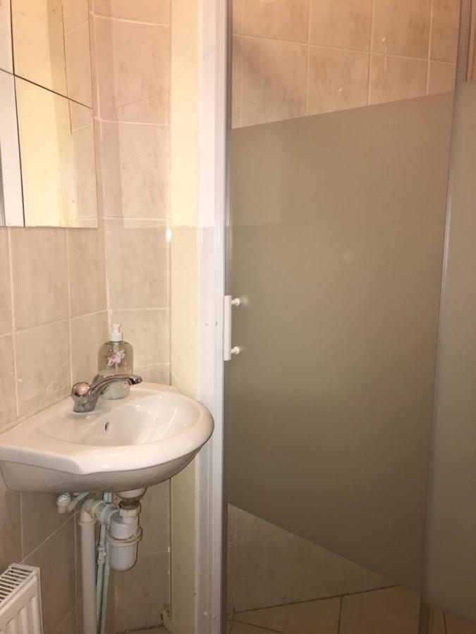 Lovely Budget Double Ensuite In Bricklane London Exteriör bild
